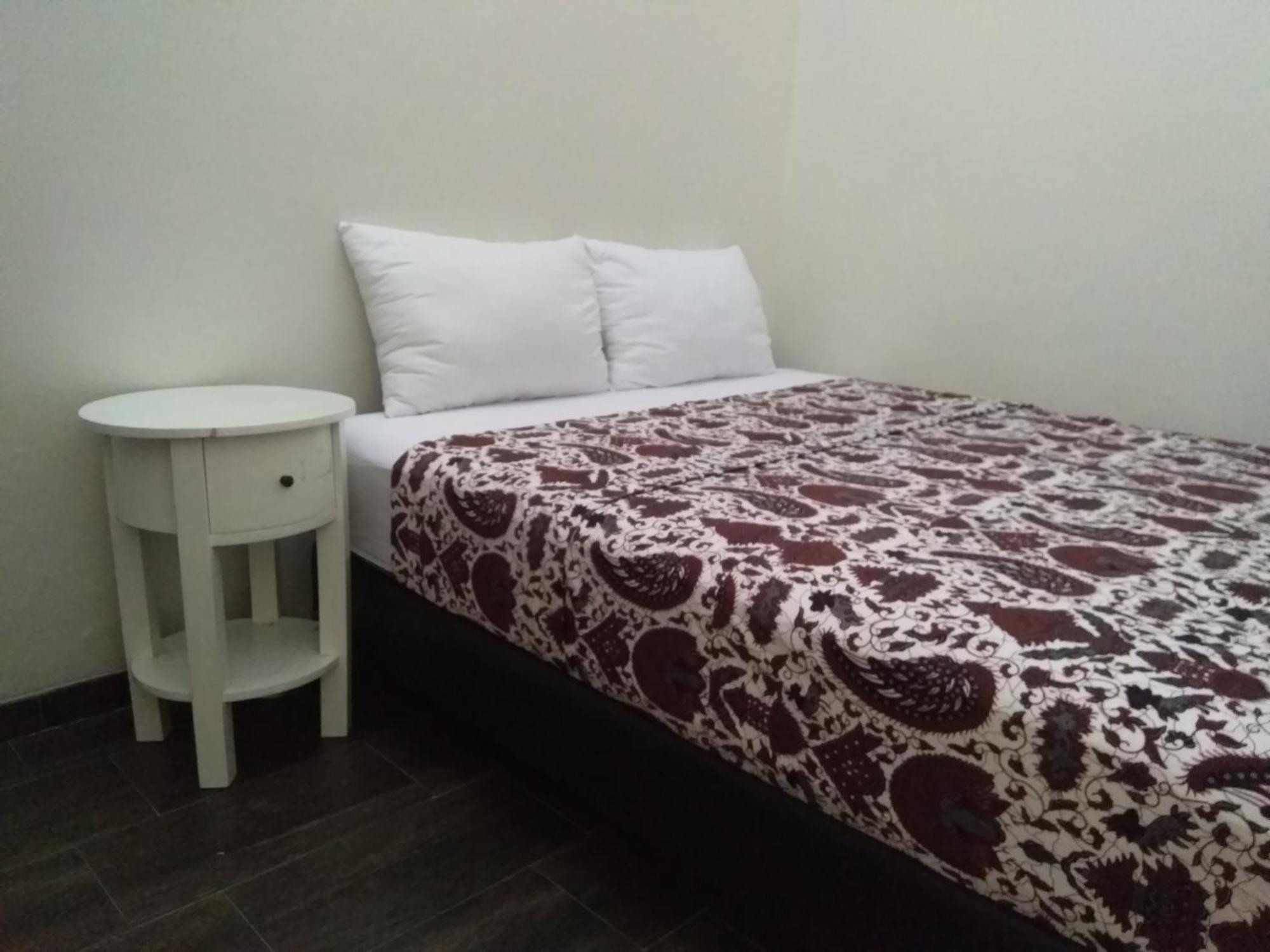 Omah Ngadiwinatan Syariah Apartment Джокякарта Стая снимка