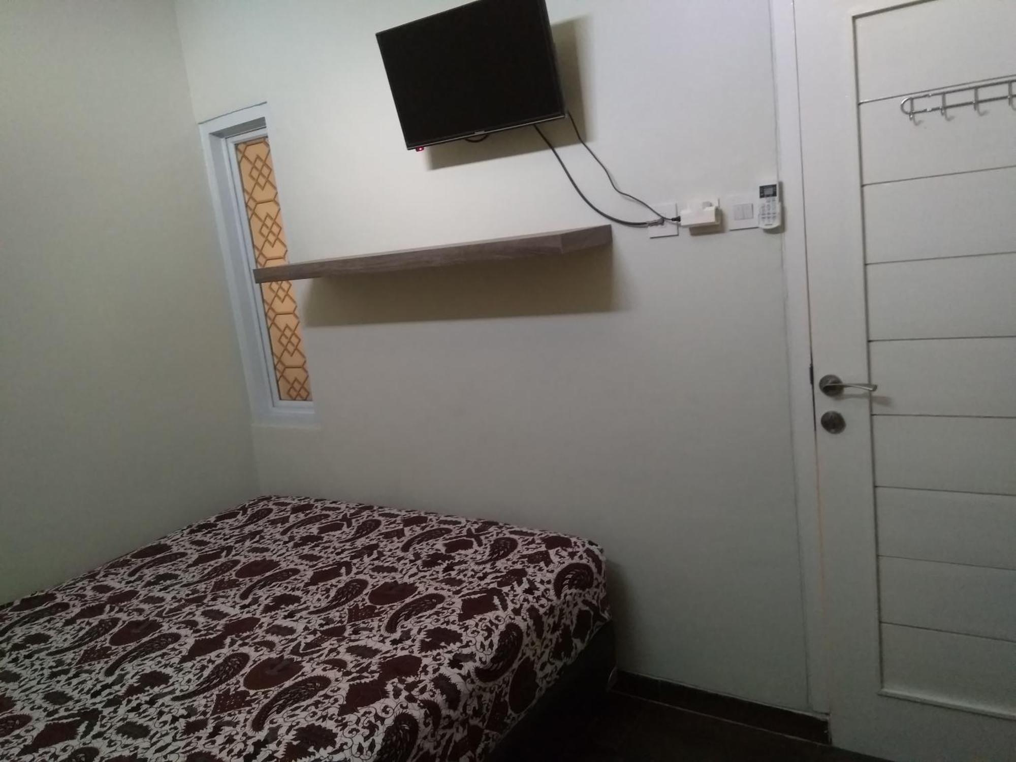 Omah Ngadiwinatan Syariah Apartment Джокякарта Стая снимка